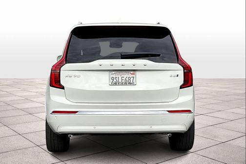 2025 Volvo XC90 B5 Plus 6-Seater