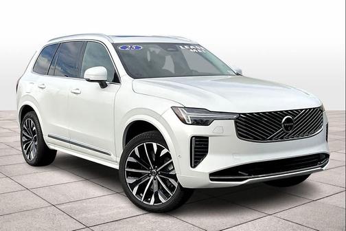 2025 Volvo XC90 B5 Plus 6-Seater