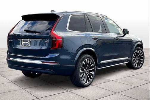 2026 Volvo XC90 B6 Plus 7-Seater