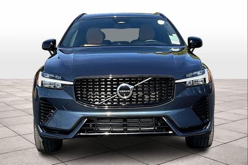 2024 Volvo XC60 Recharge Plug-In Hybrid T8 Ultimate Dark Theme