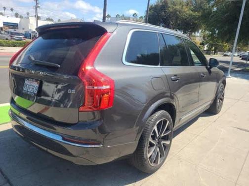 2023 Volvo XC90 B5 Plus