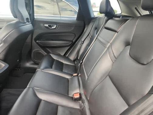 2023 Volvo XC60 B5 Core