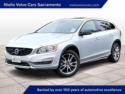2016 Volvo V60 Cross Country T5