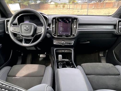 2023 Volvo C40 Recharge Pure Electric Twin Plus