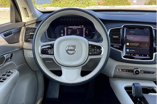 2025 Volvo XC90 Plug-In Hybrid T8 Plus 7-Seater