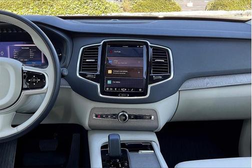 2025 Volvo XC90 Plug-In Hybrid T8 Plus 7-Seater