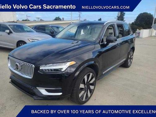 2023 Volvo XC90 Recharge Plug-In Hybrid T8 Ultimate Bright Theme 7-Seater