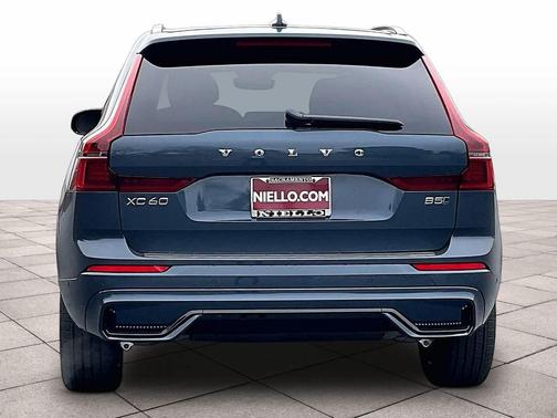 2026 Volvo XC60 B5 Plus