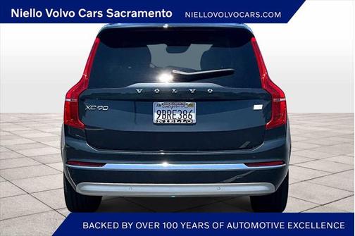 2022 Volvo XC90 Recharge Plug-In Hybrid T8 Inscription 6 Passenger