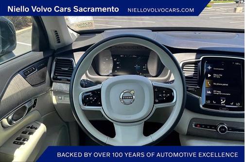 2022 Volvo XC90 Recharge Plug-In Hybrid T8 Inscription 6 Passenger