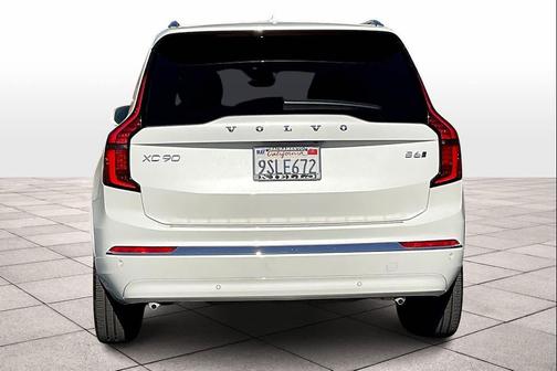 2025 Volvo XC90 B6 Plus 7-Seater