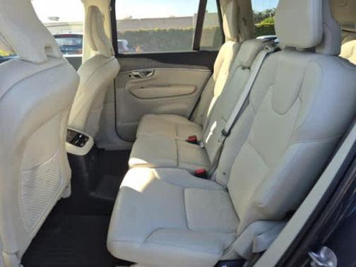 2024 Volvo XC90 Recharge Plug-In Hybrid T8 Plus Bright Theme 7-Seater