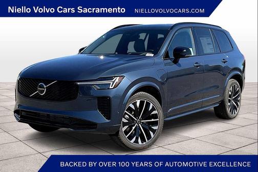 2026 Volvo XC90 Plug-In Hybrid T8 Ultra Dark Theme 7-Seater