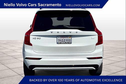 2023 Volvo XC90 Recharge Plug-In Hybrid T8 Ultimate Dark Theme 7-Seater