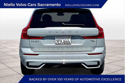 2025 Volvo XC60 Plug-In Hybrid T8 Plus
