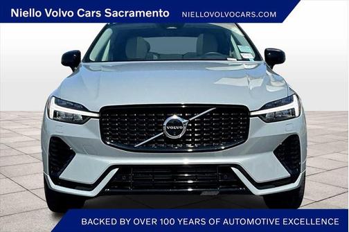 2025 Volvo XC60 Plug-In Hybrid T8 Plus