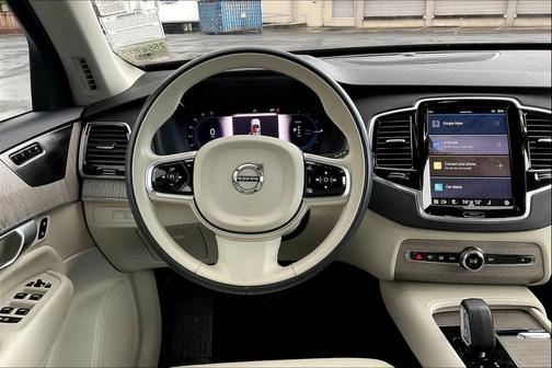 2023 Volvo XC90 Recharge Plug-In Hybrid T8 Plus 6-Seater