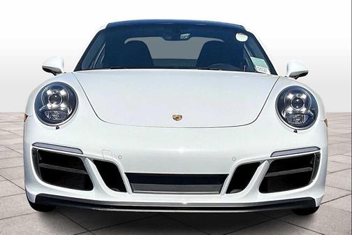 2017 Porsche 911 Carrera GTS