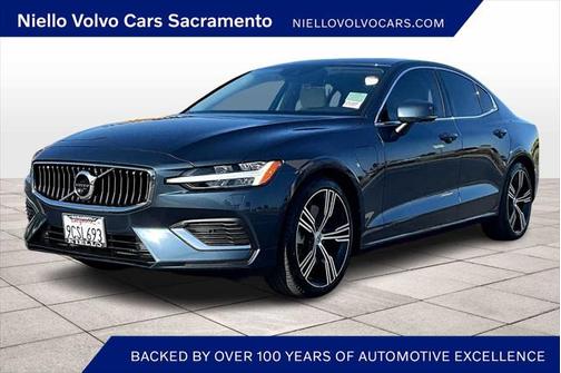 2022 Volvo S60 Recharge Plug-In Hybrid T8 Inscription