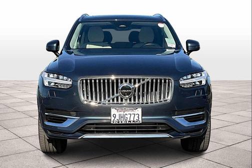 2023 Volvo XC90 Recharge Plug-In Hybrid T8 Plus Bright Theme 7-Seater