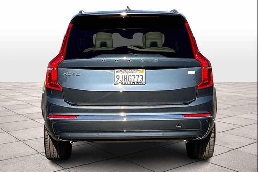 2023 Volvo XC90 Recharge Plug-In Hybrid T8 Plus Bright Theme 7-Seater