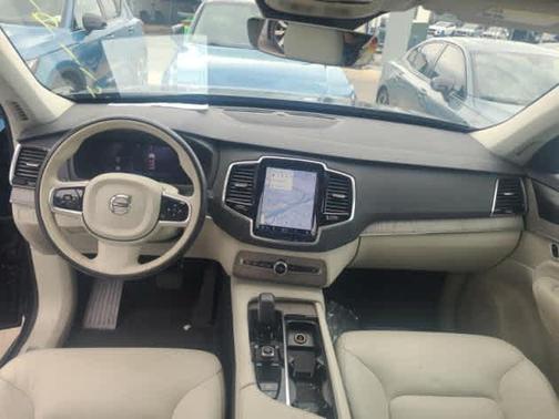 2023 Volvo XC90 Recharge Plug-In Hybrid T8 Plus Bright Theme 7-Seater