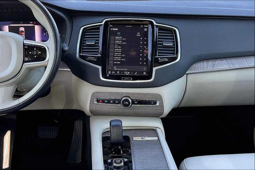 2023 Volvo XC90 Recharge Plug-In Hybrid T8 Plus Bright Theme 7-Seater