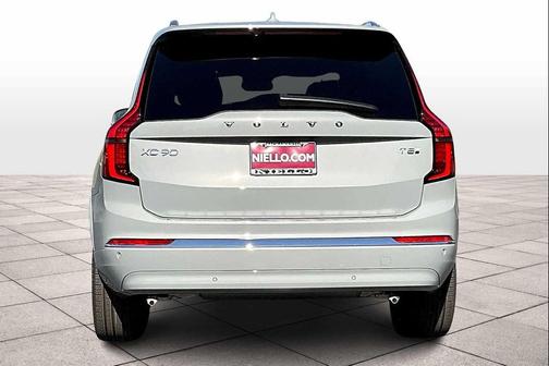 2026 Volvo XC90 Plug-In Hybrid T8 Plus 7-Seater
