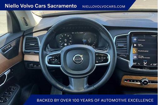 2022 Volvo XC90 Recharge Plug-In Hybrid T8 Inscription Expression 6 Passenger