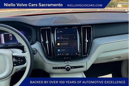 2024 Volvo XC60 Recharge Plug-In Hybrid T8 Plus Dark Theme