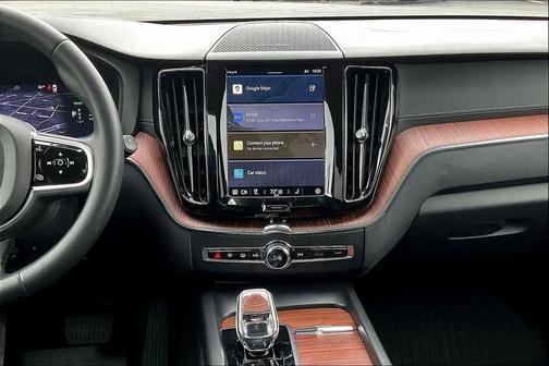 2023 Volvo XC60 Recharge Plug-In Hybrid T8 Ultimate Bright Theme