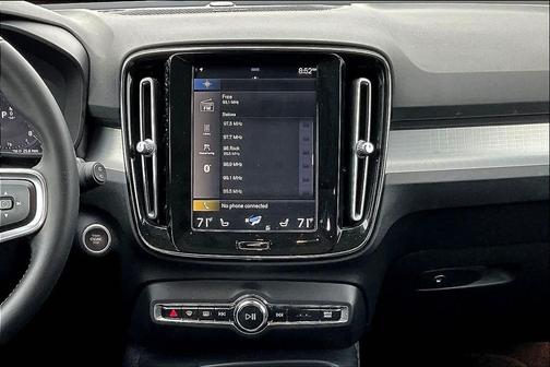 2021 Volvo XC40 T5 Momentum