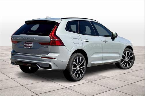 2025 Volvo XC60 Plus