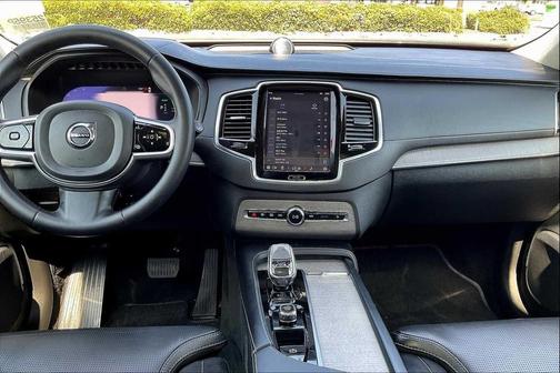 2023 Volvo XC90 Recharge Plug-In Hybrid T8 Ultimate 6-Seater