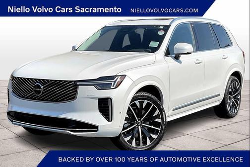 2025 Volvo XC90 B6 Plus 7-Seater