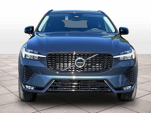 2025 Volvo XC60 B5 Core