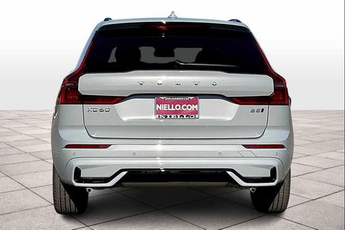 2026 Volvo XC60 B5 Plus