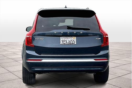 2025 Volvo XC90 Plug-In Hybrid T8 Core 7-Seater