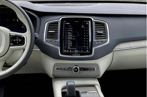 2025 Volvo XC90 Plug-In Hybrid T8 Core 7-Seater