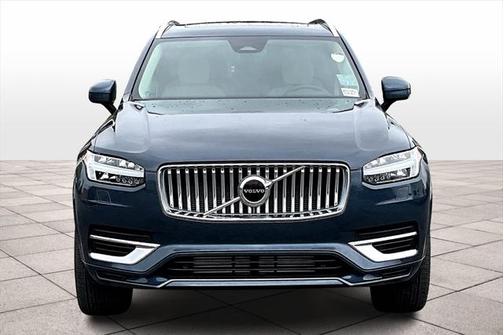 2025 Volvo XC90 Plug-In Hybrid T8 Core 7-Seater