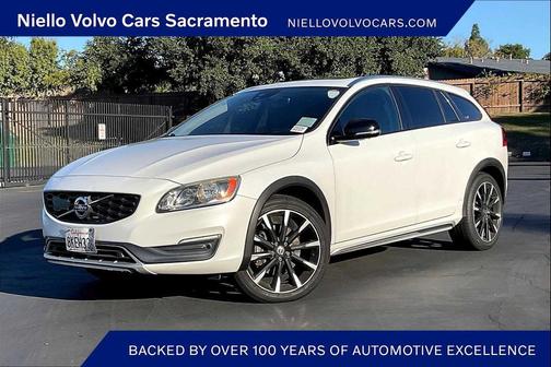 2016 Volvo V60 Cross Country T5