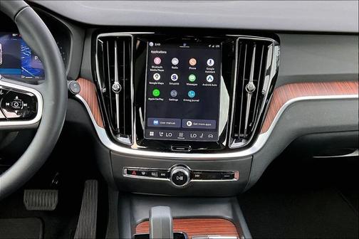 2025 Volvo V60 Cross Country Plus, B5 AWD Gas (mild hybrid)