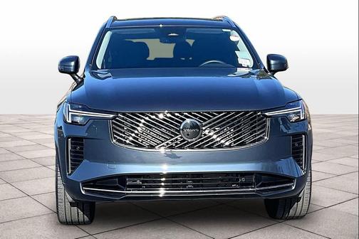2025 Volvo XC90 B6 Core