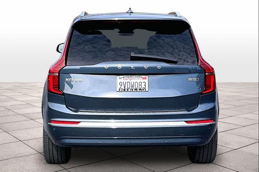 2025 Volvo XC90 B5 Core