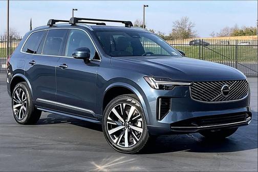 2025 Volvo XC90 B5 Core