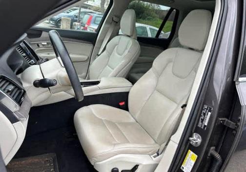 2023 Volvo XC90 Recharge Plug-In Hybrid T8 Plus Bright Theme 7-Seater