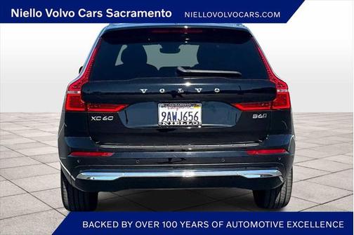 2022 Volvo XC60 B6 Inscription