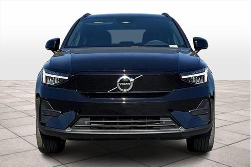 2025 Volvo EX40 Single Motor Extended Range Core