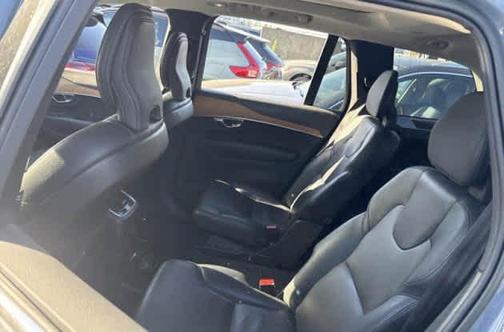 Thunder Grey Metallic 2023 Volvo XC90 Recharge Plug-In Hybrid T8 Plus 6-Seater