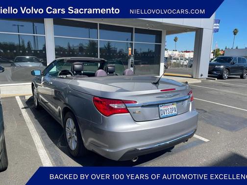 2013 Chrysler 200 Touring